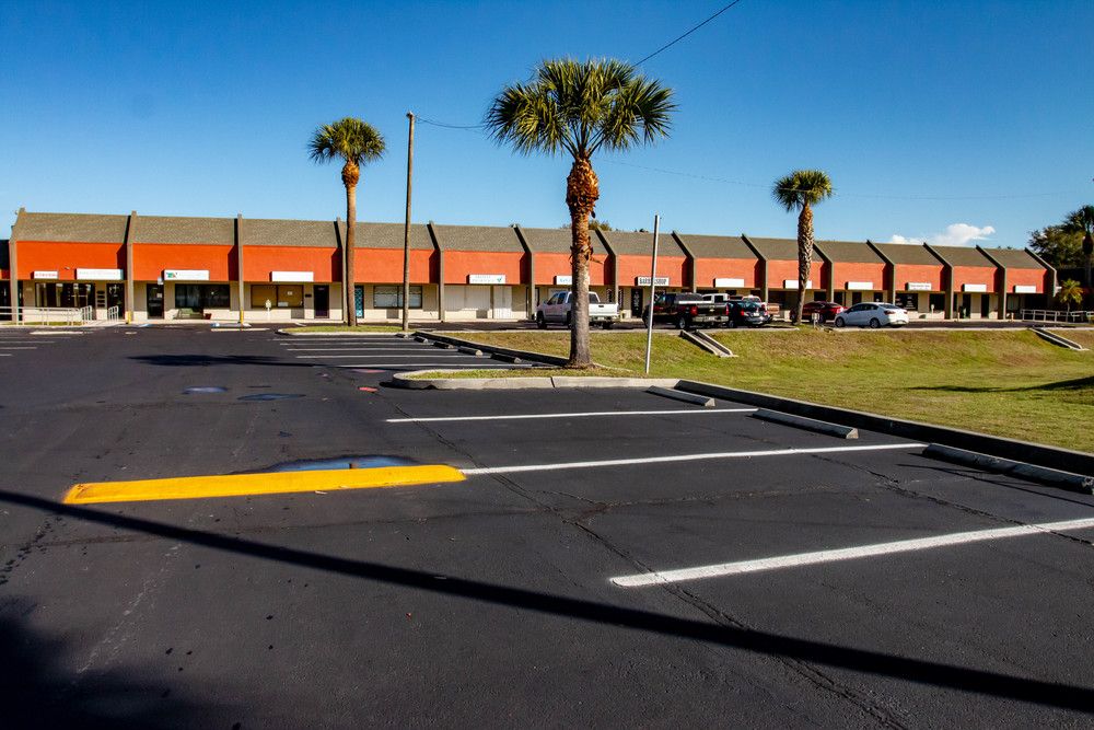 Virginia Avenue Plaza: 800 Virginia Ave, Fort Pierce, FL 34982